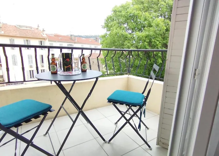 Cannes 20\' A Pieds Palais Wifi