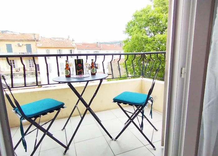 Cannes 20\' A Pieds Palais Wifi